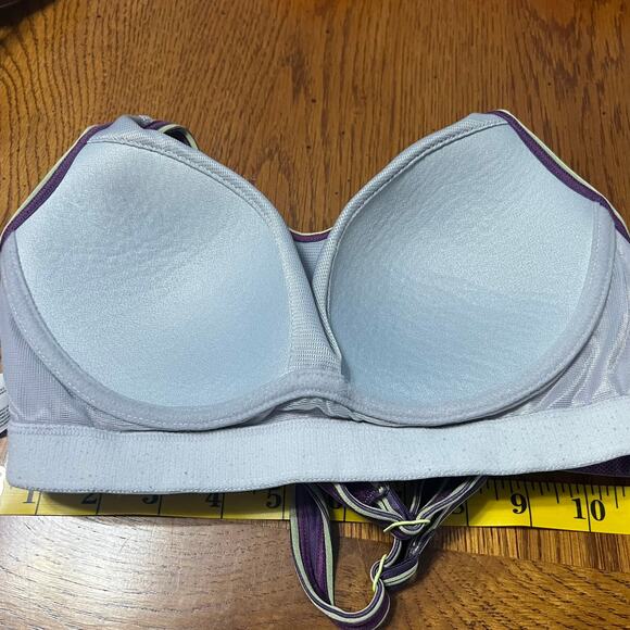 Brooks Moving Comfort Wireless Padded Sports Bra Size Small - Picture 9 of 9
